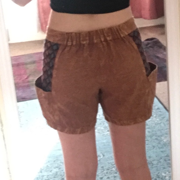 Tan Skort with Patterned Side Panels & Pockets - Picture 5 of 5